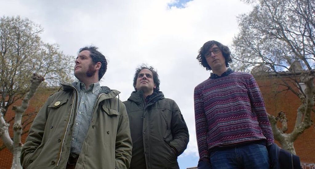 Monte Del Oso: «Existen Moscas Que Se Relajan Durante El Vuelo» (Underhill Records / Farmway Records)