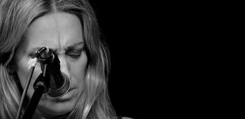 Mercedes Ferrer: Rockera de Estirpe en el Azkena Bilbao el 21 de enero