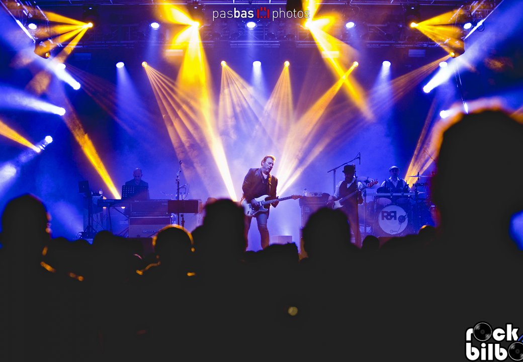 Revolver – Santana 27 10-03-17_190