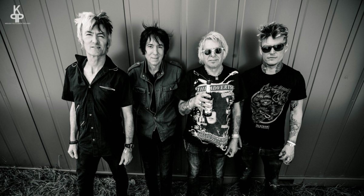 Los mitos del punk UK Subs llegarán a Bilbao en junio acompañados de los rockeros Negra Calavera