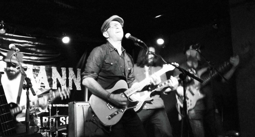 El bilbaíno Pablo Amann vuelve a casa este jueves con su banda