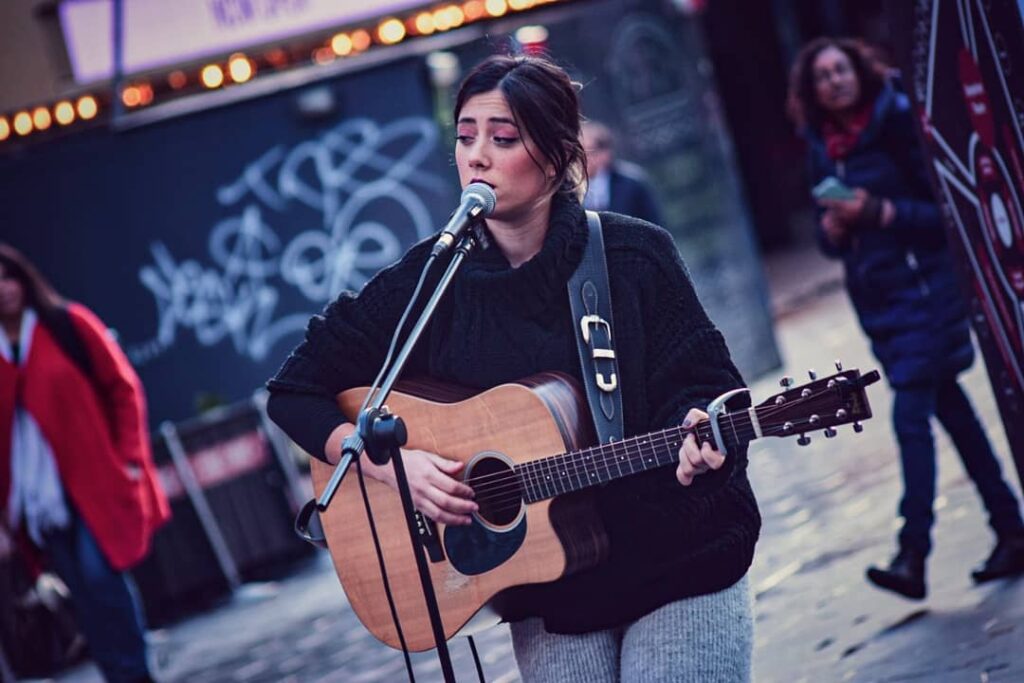 Leire Gotxi estrena el single  «Box Of Chesterfield»