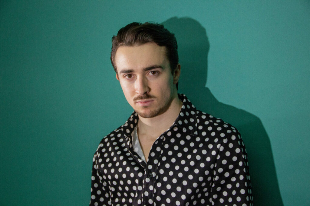 Endika Sangroniz presenta «No Shades»