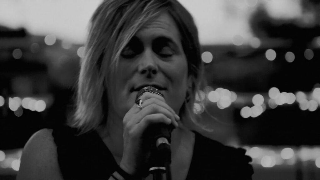 Moonshakers presentan el video «Real When I Miss You»