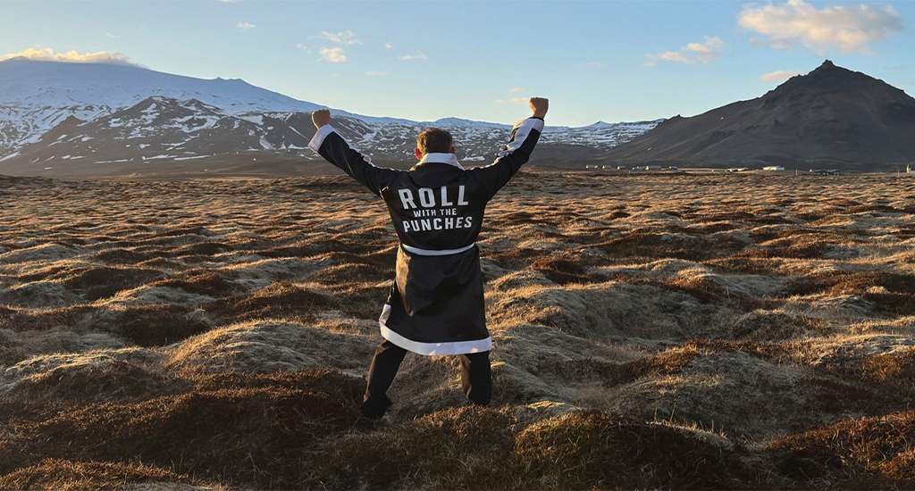 Bryan Adams anuncia su gira «Roll With The Punches 2026» con parada en Barakaldo